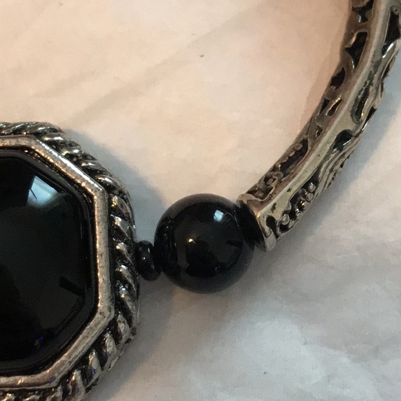 Black & Silver tone stretch bracelet - Picture 6 of 7